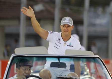 Mercedes i-a dat un ultimatum lui Michael Schumacher