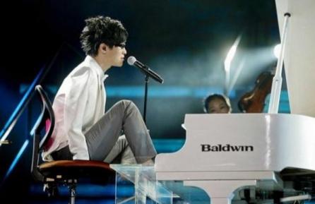 Pianistul fără mâini Liu Wei, câştigătorul concursului "China's Got Talent" (Video)