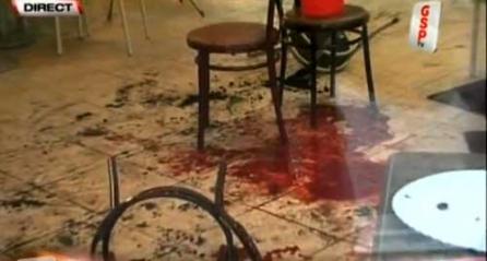 Video: bălţi de sânge într-un local din Capitală după o confruntare între suporteri