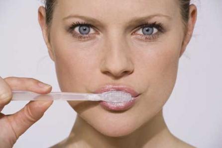 19% dintre orăşeni nu se spală deloc pe dinţi