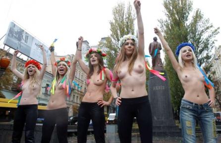 Protest topless în Ucraina