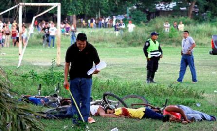 Asasinat în Honduras: 14 persoane omorâte la un meci de fotbal!