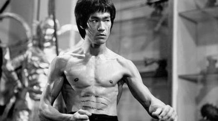 Familia lui Bruce Lee, îngrijorată de utilizarea excesivă a numelui şi imaginii actorului