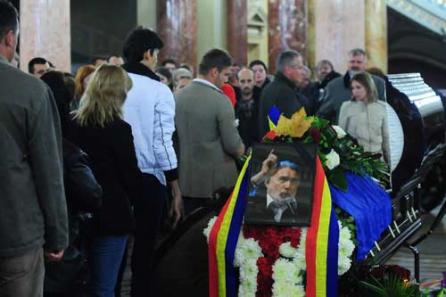 Adrian Păunescu, omagiu la Ateneu 18410353