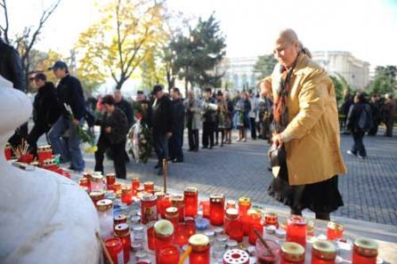 Adrian Păunescu, omagiu la Ateneu 18410389