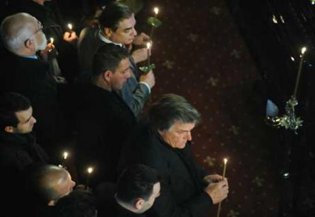 Adrian Păunescu, slujba de la biserica Boteanu 18410385