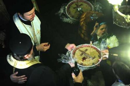Adrian Păunescu, slujba de la biserica Boteanu 18410416
