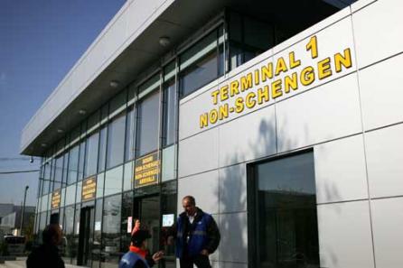 Milioane de euro aterizează cu dedicaţie pe Aeroportul Timişoara