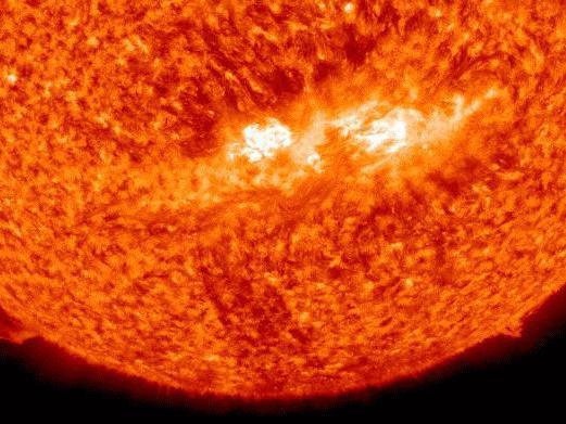 NASA: O explozie solară ameninţă Terra