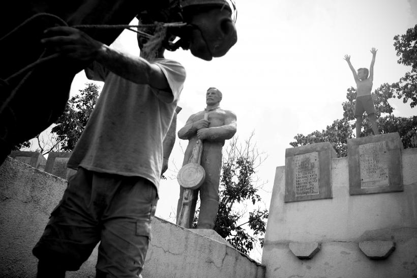 Republica Moldova - Fragila democraţie 18411253