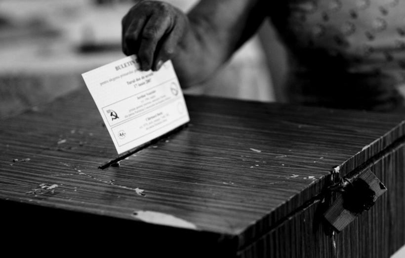 Republica Moldova - Fragila democraţie 18411267