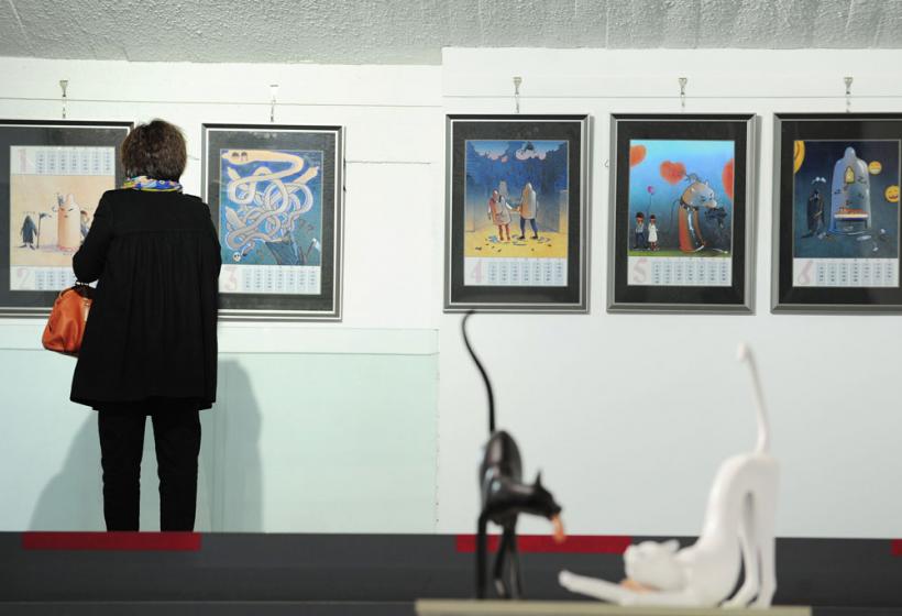 Se poarta rosu 18411072