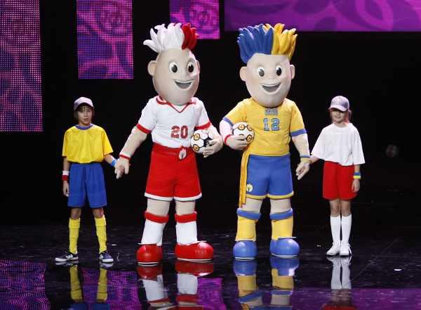 Organizatorii Euro 2012 au dezvăluit mascotele turneului din Polonia şi Ucraina