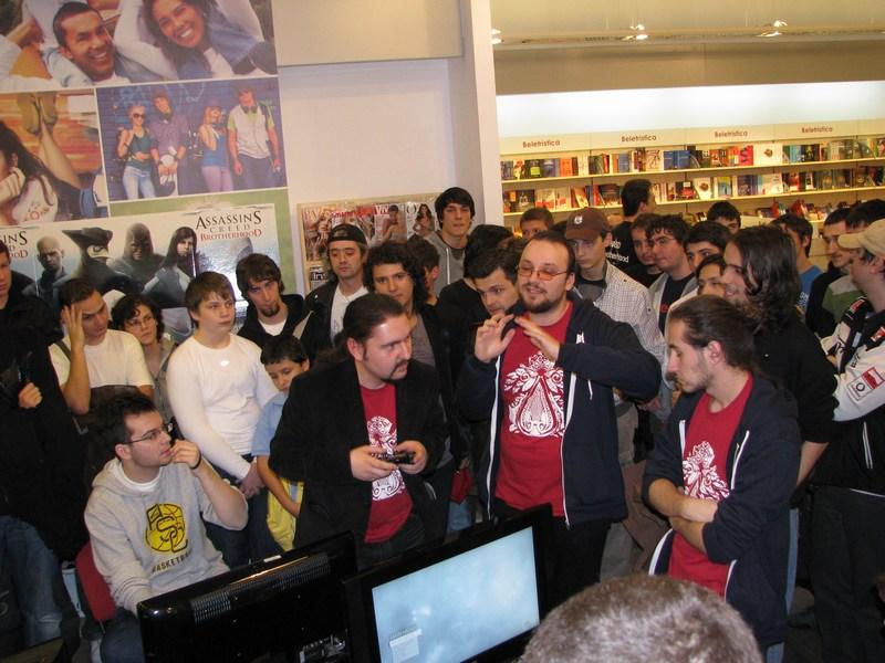 Imagini de la lansarea Assassin's Creed 2: Brotherhood în România 18411954