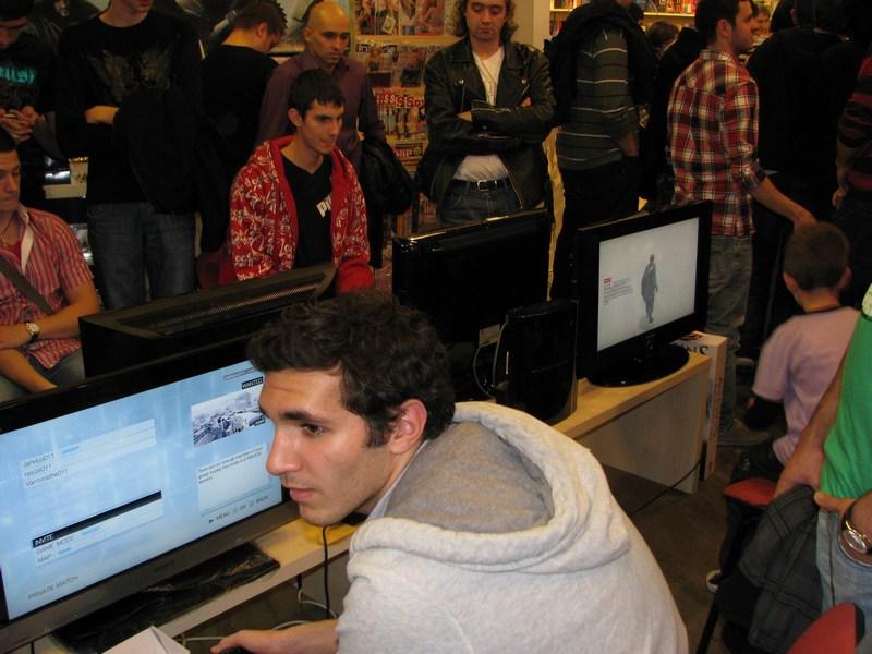 Imagini de la lansarea Assassin's Creed 2: Brotherhood în România 18411984