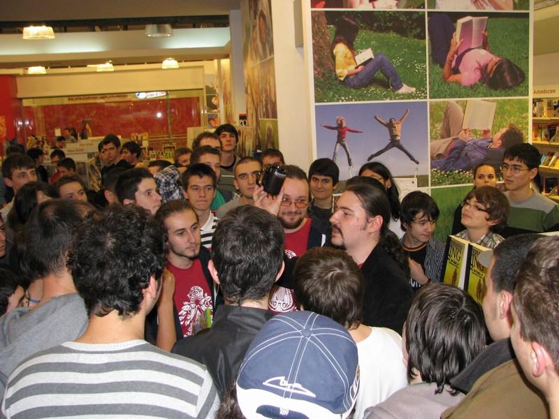 Imagini de la lansarea Assassin's Creed 2: Brotherhood în România 18411986