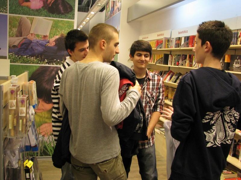 Imagini de la lansarea Assassin's Creed 2: Brotherhood în România 18411995