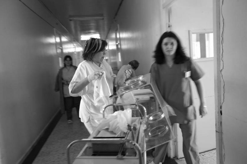 Copii abandonaţi 18412185