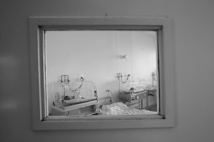 Copii abandonaţi 18412186