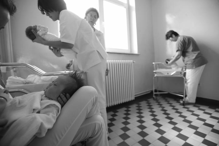 Copii abandonaţi 18412187