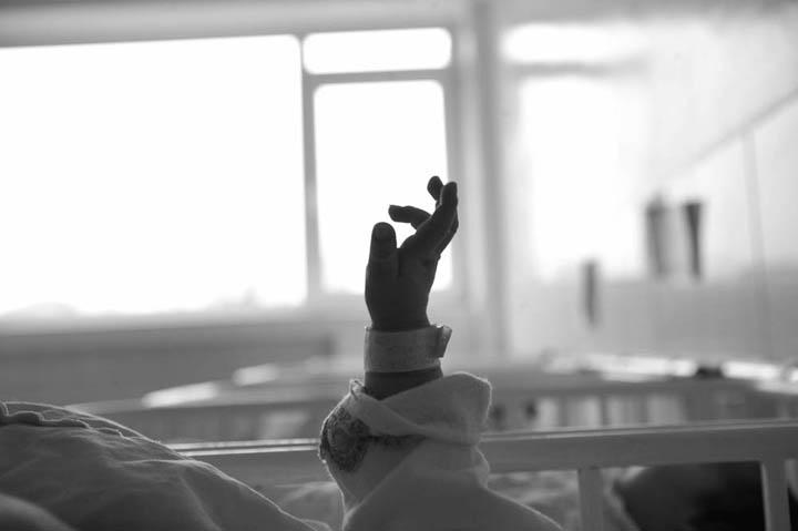 Copii abandonaţi 18412192