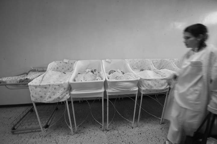 Copii abandonaţi 18412195