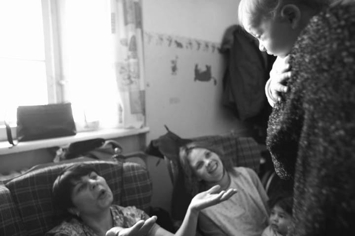 Copii abandonaţi 18412198