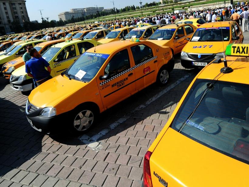 Taximetriştii independenţi au protestat în Piaţa Victoriei