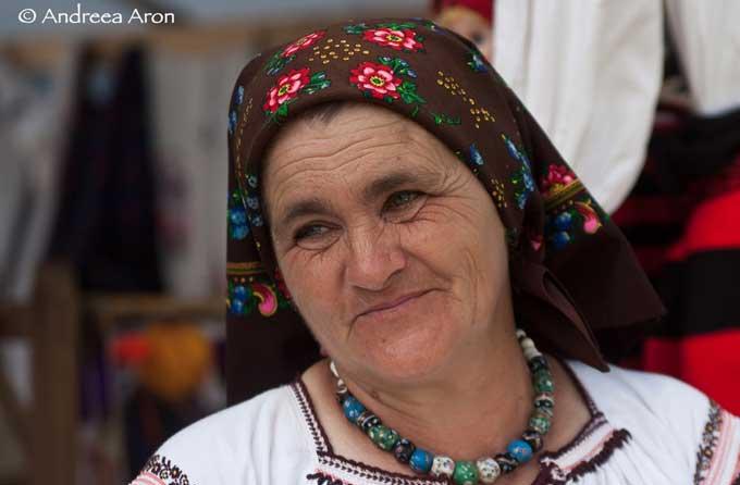 "Cântecele din Cimitirul Vesel” 18412718