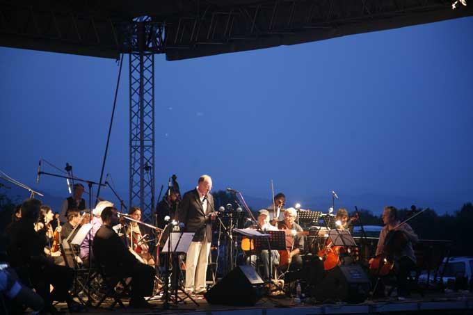 "Cântecele din Cimitirul Vesel” 18412732