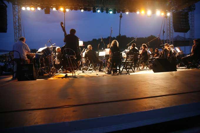 "Cântecele din Cimitirul Vesel” 18412733