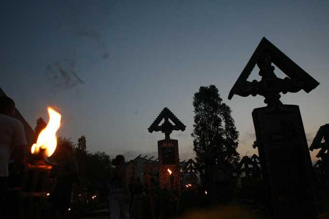 "Cântecele din Cimitirul Vesel” 18412739