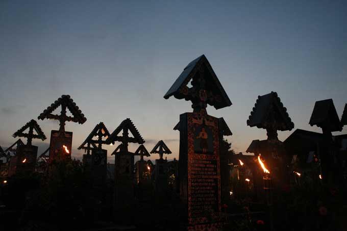 "Cântecele din Cimitirul Vesel” 18412740