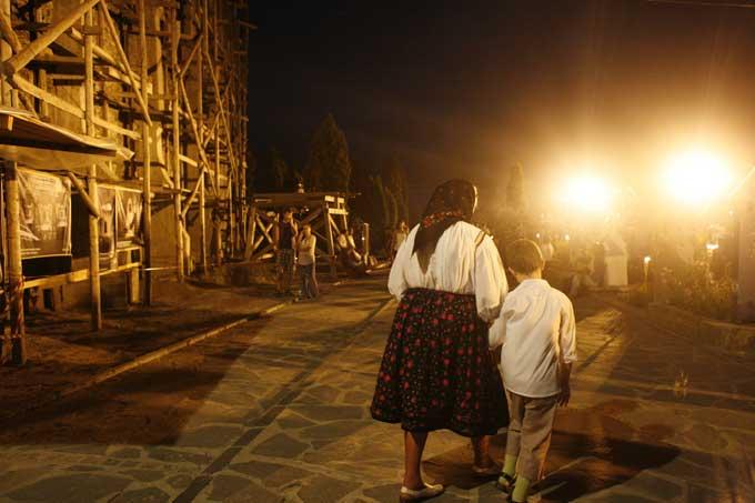 "Cântecele din Cimitirul Vesel” 18412742
