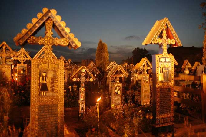 "Cântecele din Cimitirul Vesel” 18412743