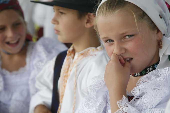"Cântecele din Cimitirul Vesel” 18412749