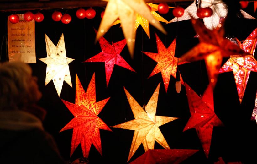 Pregatiri pentru sarbatorirea  Craciunului 18412658