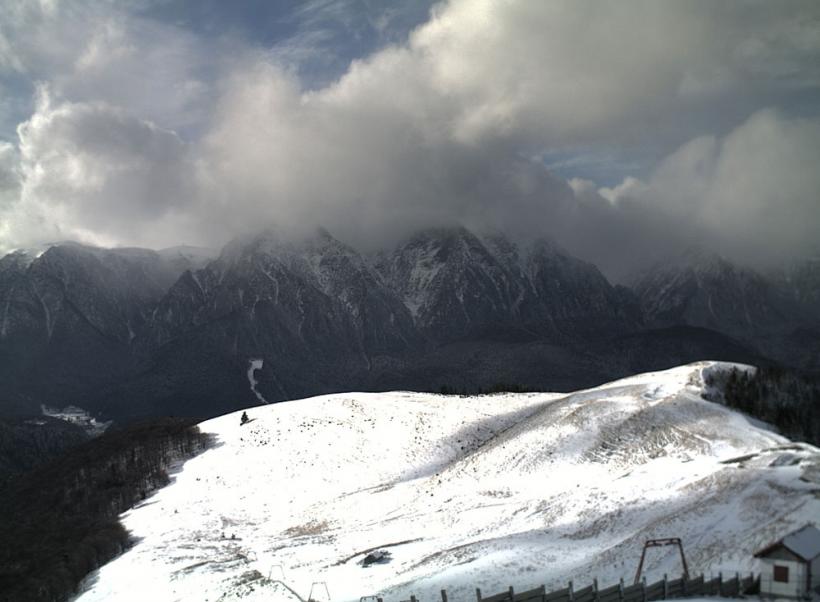 Weekend alb la munte 18412845