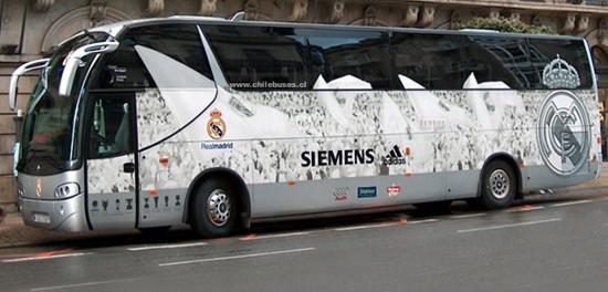 El Clasico a început: Autocarul lui Real, atacat cu pietre la Barcelona!