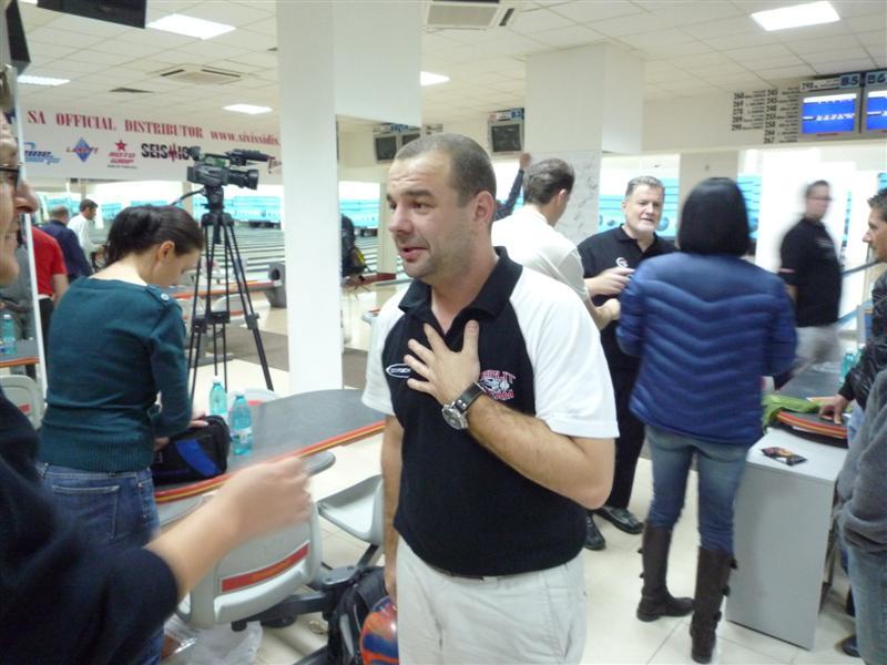 Primul turneu internaţional de bowling din România 18413101