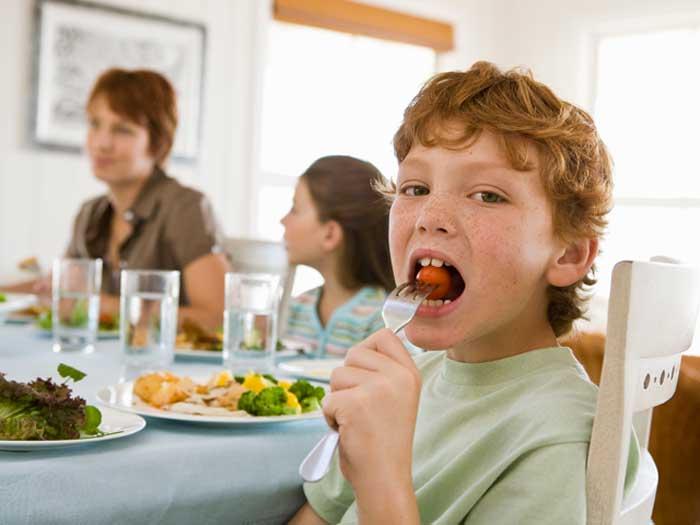 Copii hrăniţi cu substanţe chimice