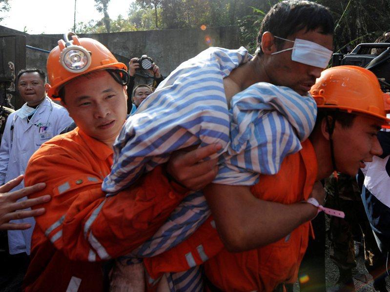 26 de morţi, în urma unei explozii la o mină de cărbune din China