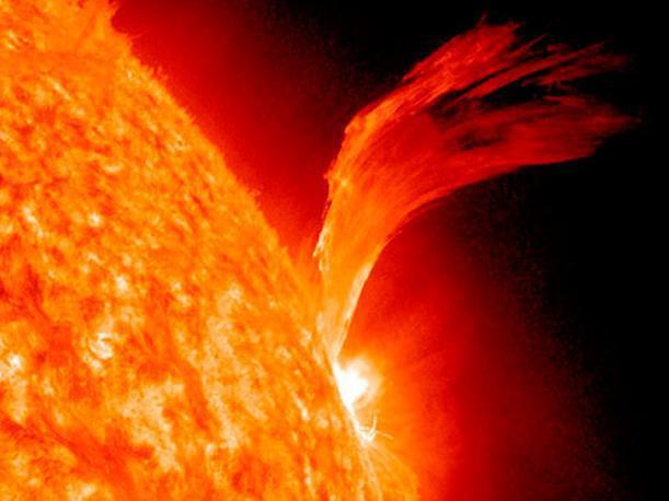 O nouă erupţie solară ameninţă Terra