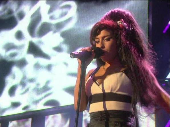 Amy Winehouse, plătită cu peste un milion de euro pentru un concert
