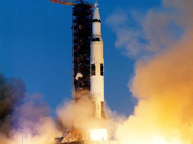 Houston, avem o problemă! Convorbirile astronauţilor, disponibile pe internet 18415559