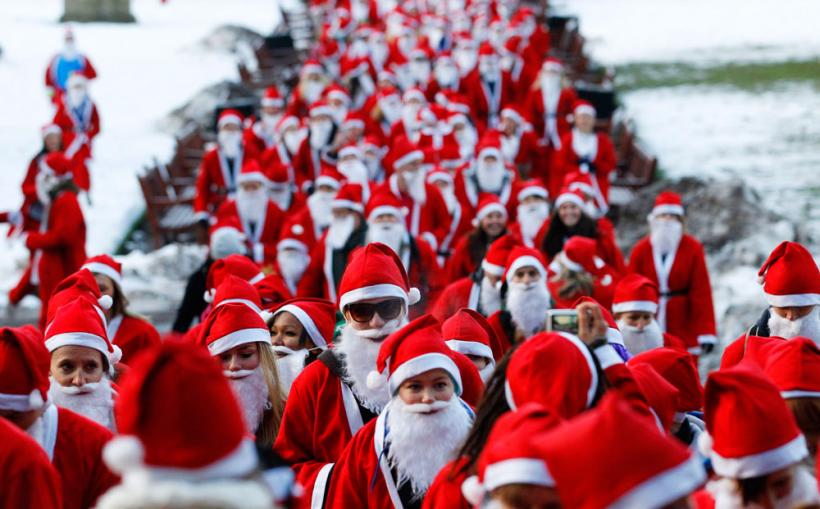 Aşteptându-l pe Moş Crăciun 18415752