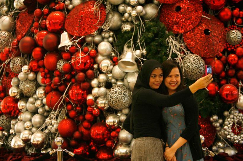 Aşteptându-l pe Moş Crăciun 18415763