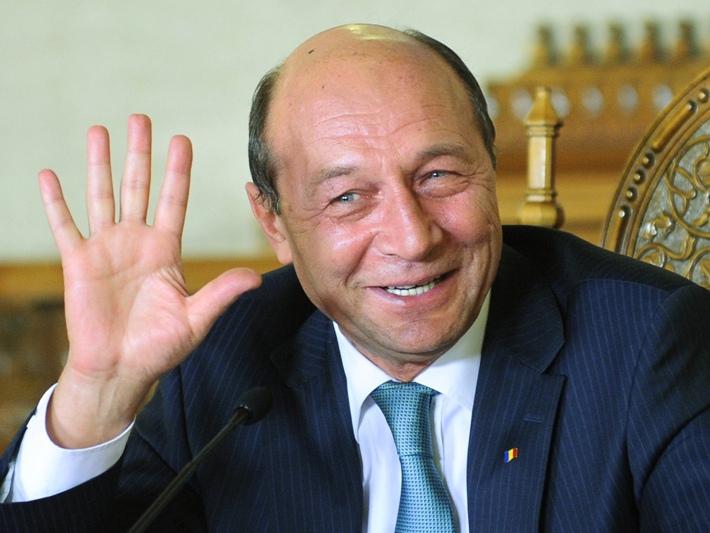 Traian Băsescu: Pensiile militare sub 3.000 de lei nu vor fi reduse