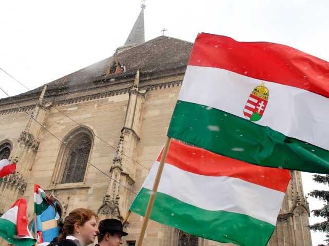Preşedinţii CJ Covasna, Harghita şi Mureş au cerut cetăţenia maghiară
