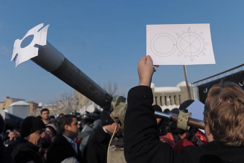 Amurg la amiază: eclipsa parţială de Soare 18416557